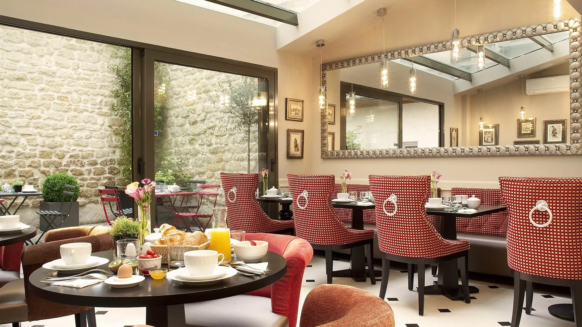 Hotel Des Comedies Paris